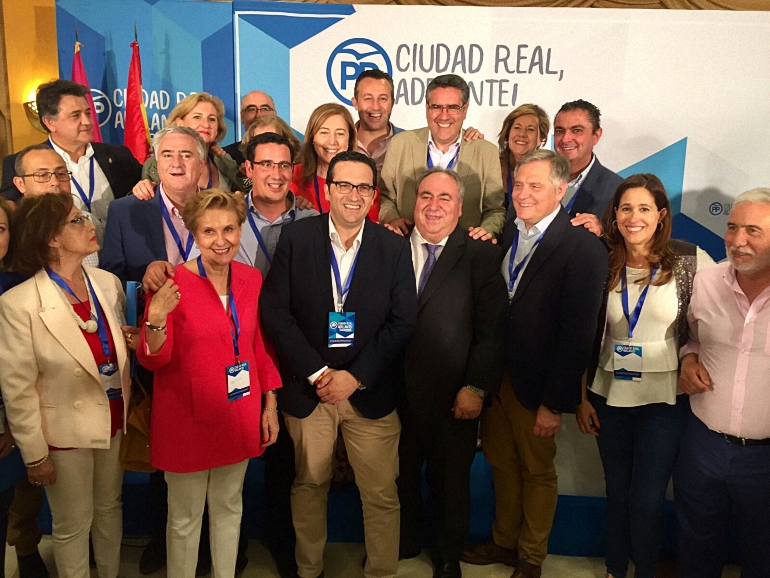 Ciudad Real Francisco Cañizares elegido por aclamación nuevo presidente provincial del Partido Popular