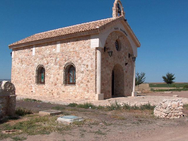 ermita de san isidro en pozuelo de calatrava