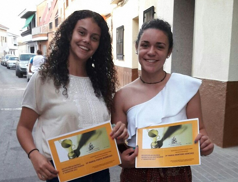 María Montoro Sánchez y María Pinto Rodrigo, del BM Pozuelo de Calatrava, reconocidas mejores deportistas de Miguelturra